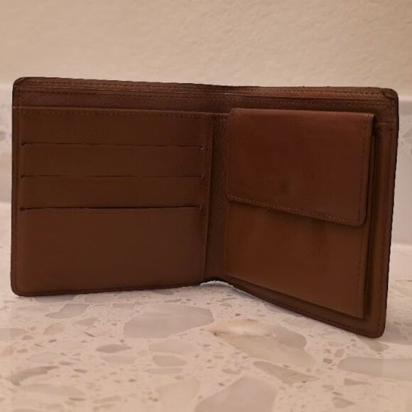 Authentic Louis Vuitton Men's Wallet - Picture 9 of 15